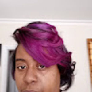 Meet your Posher, Makeba